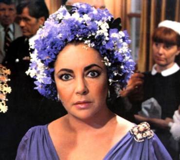 elizabeth-taylor-mirror-crackd