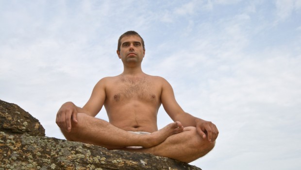 photodune-4294021-shilouette-of-man-meditating-on-the-mountain-s-620x350