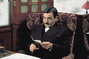 gallery-1504698557-albert-finneys-poirot-in-the-1974-movie-of-murder-on-the-orient-express