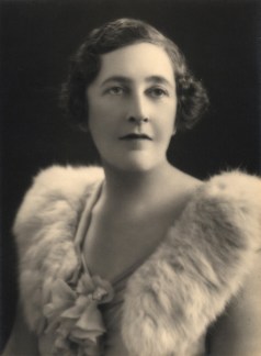 agatha-christie-glam-photo