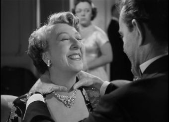 7b0b046b79018d3a9a189f27f596b739